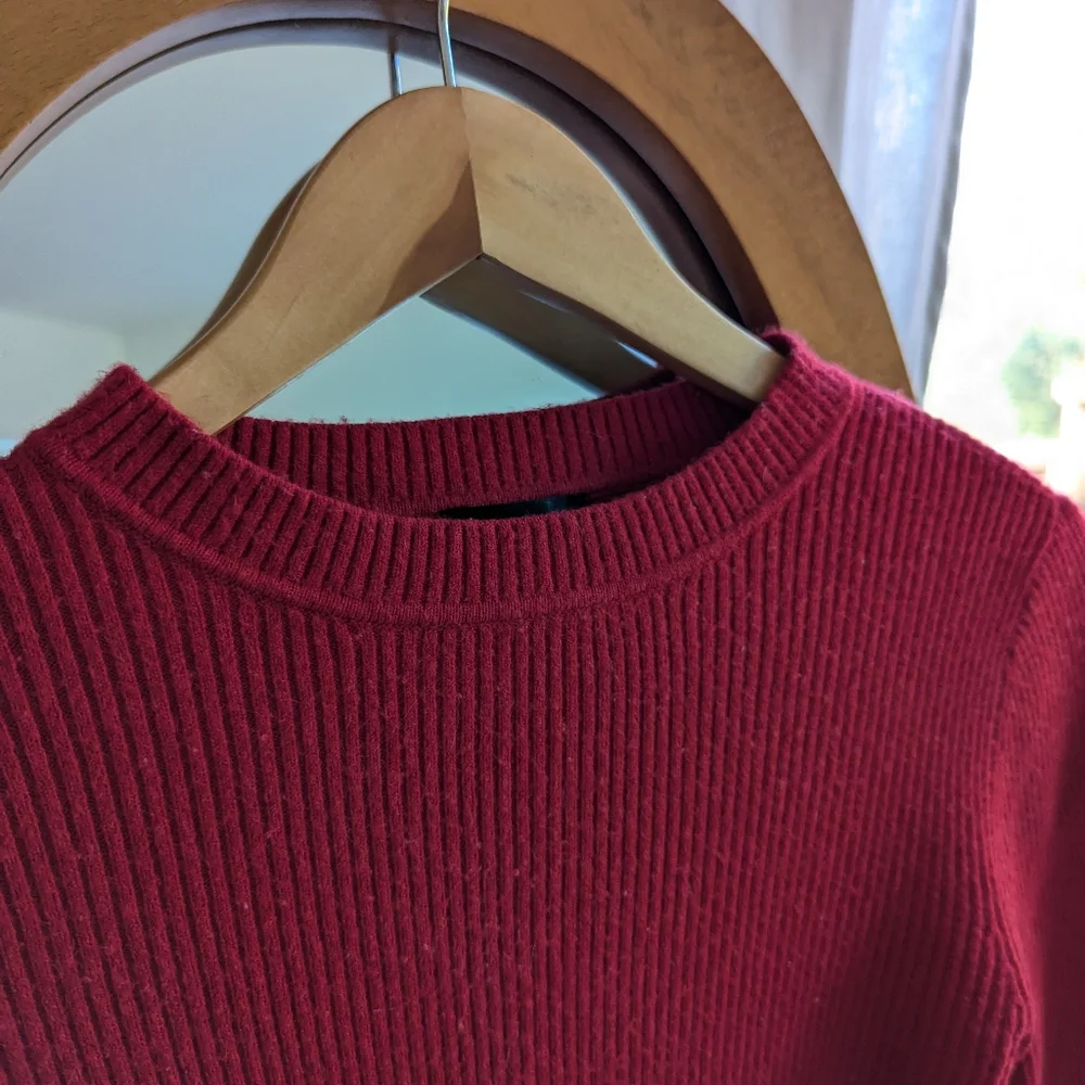 🌹 Dynamite - Red long sleeve top - Picture 5 of 6